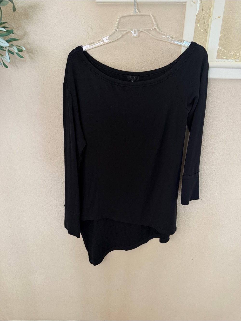 Sen Arlenis Off Shoulder Women's 3/4 Sleeve High-Low Top